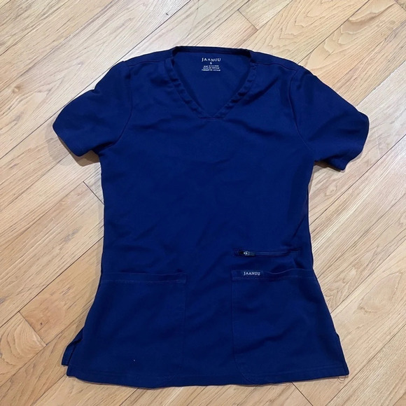 Jaanuu Navy 4 pocket Scrub Top - Picture 6 of 6